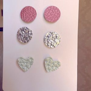 💎Buy 2 Save 10% 💎 Faux leather earring set of 3
